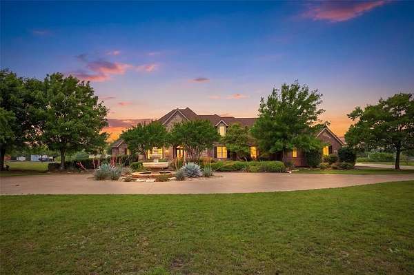 33 Acres of Agricultural Land with Home for Sale in Midlothian, Texas