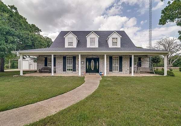 2 Acres of Land with Home for Sale in Chatfield, Texas