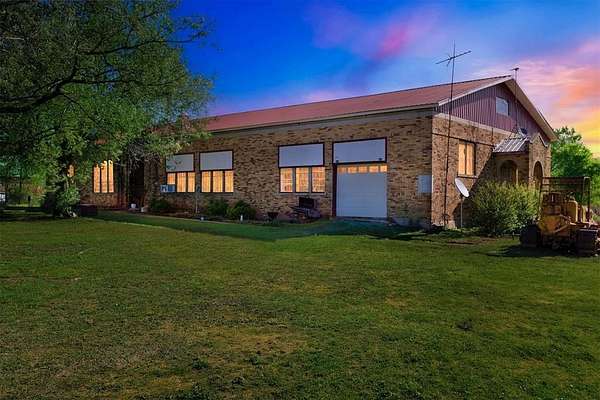 18 Acres of Land with Home for Sale in Sasakwa, Oklahoma