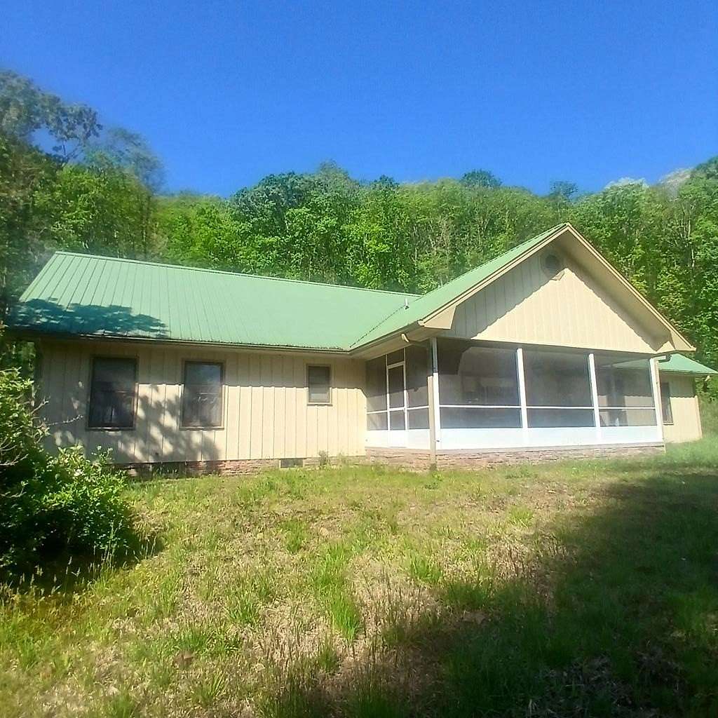 31 Acres of Land with Home for Sale in Ellijay, Georgia