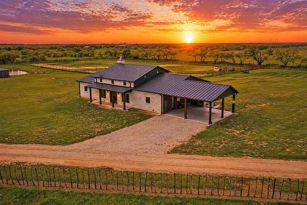 21.4 Acres of Agricultural Land with Home for Sale in Jacksboro, Texas