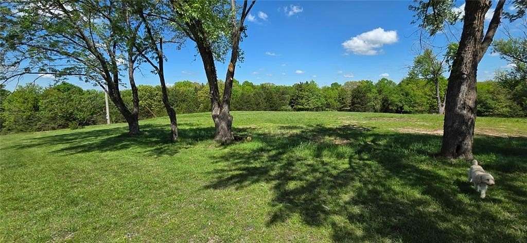 0.86 Acres of Commercial Land for Sale in Pittsburg, Missouri