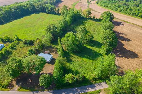4.1 Acres of Land with Home for Sale in Sardis, Tennessee
