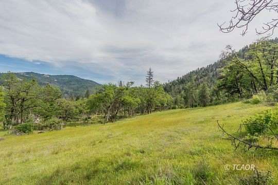 134 Acres of Recreational & Residential Land for Sale in Junction City, California