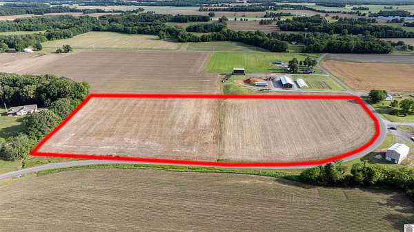 5 Acres of Land for Sale in Murray, Kentucky