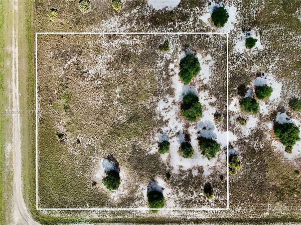 2.5 Acres of Residential Land for Sale in Okeechobee, Florida