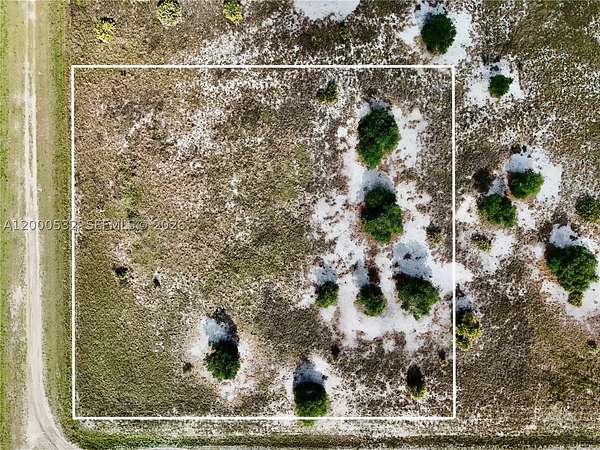 2.5 Acres of Residential Land for Sale in Okeechobee, Florida