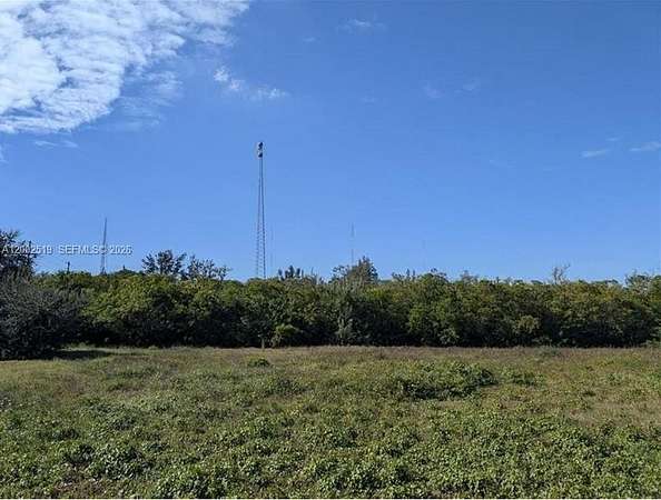 5.13 Acres of Mixed-Use Land for Sale in St. Petersburg, Florida