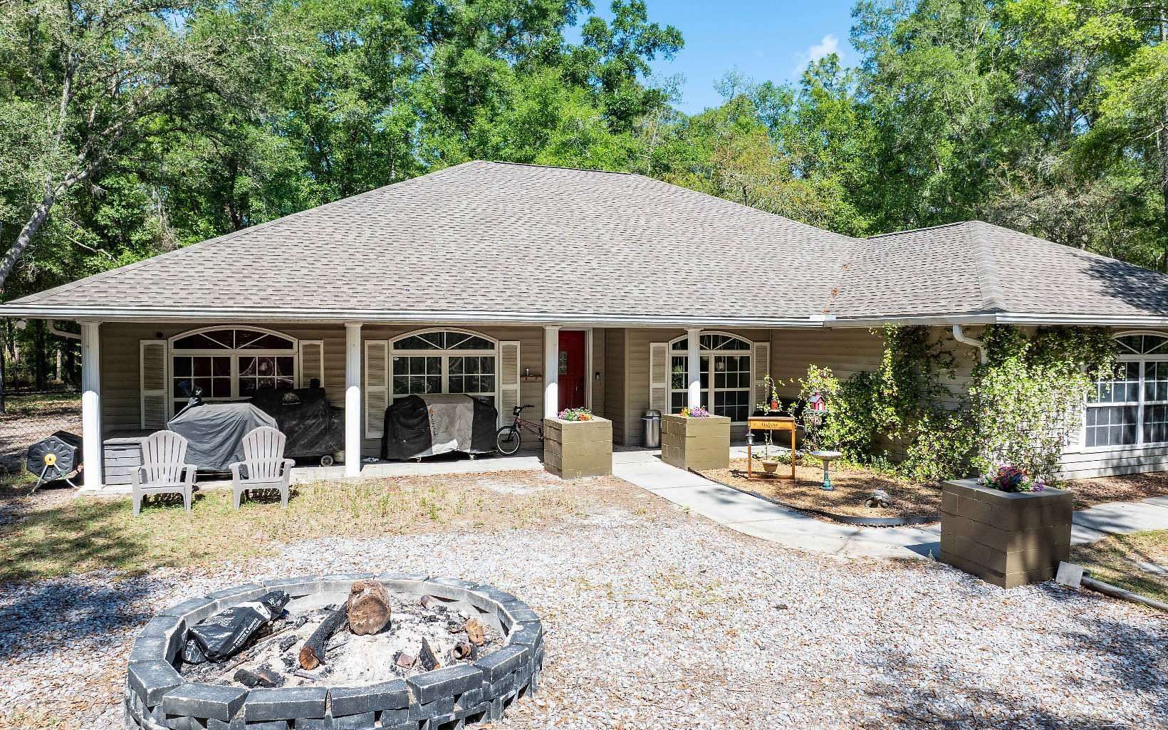 30 Acres of Land with Home for Sale in Branford, Florida
