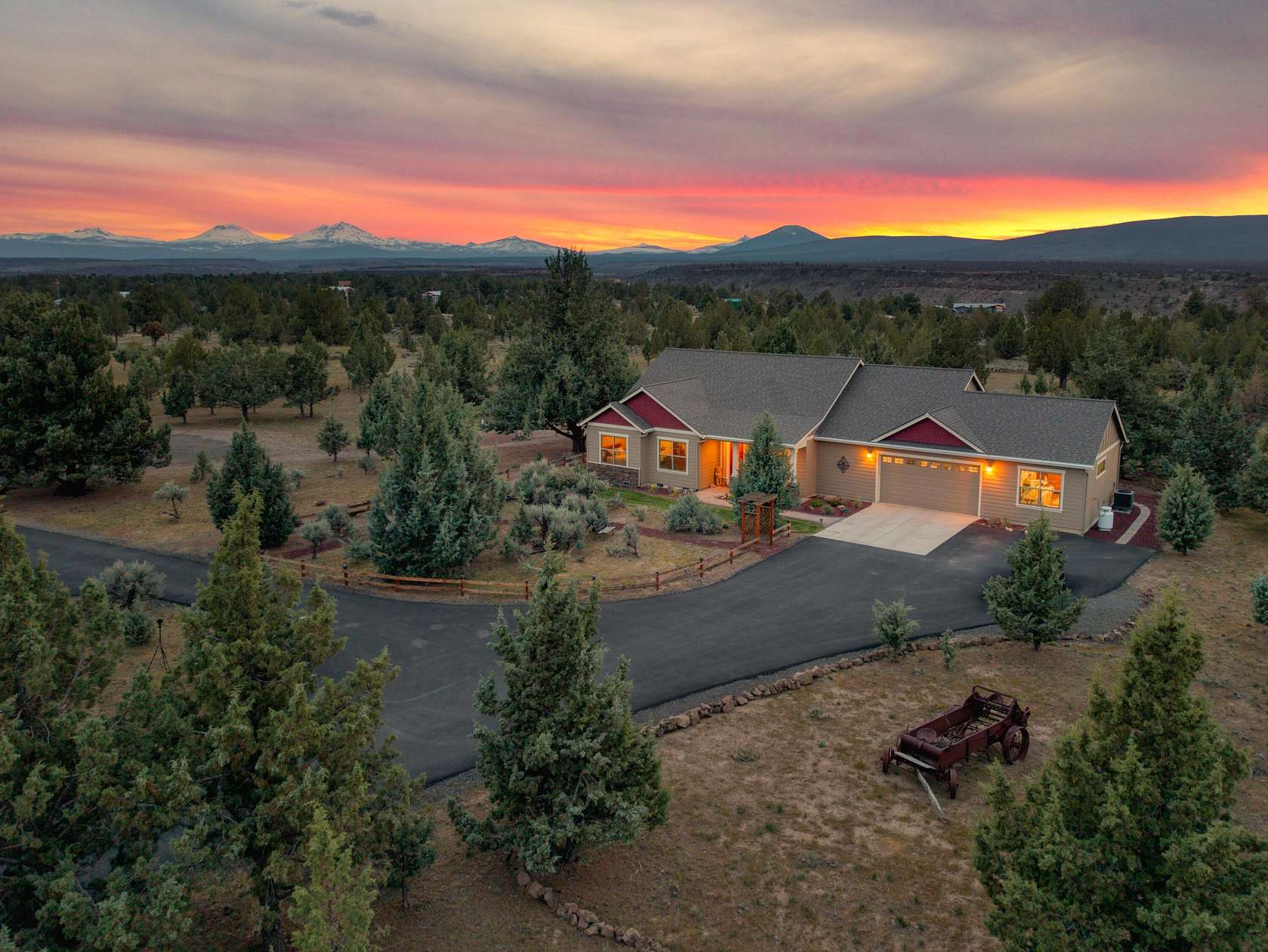 4 Acres of Land with Home for Sale in Terrebonne, Oregon