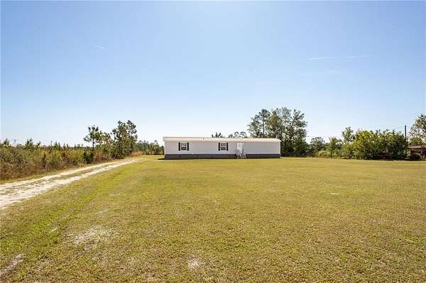 1.5 Acres of Land with Home for Sale in Waycross, Georgia