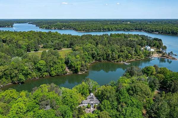 19 Acres of Recreational Land with Home for Sale in Lancaster, Virginia
