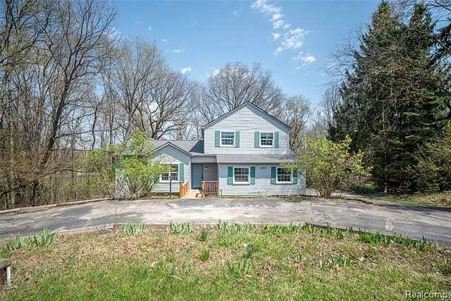 2.32 Acres of Land with Home for Sale in Brighton Township, Michigan