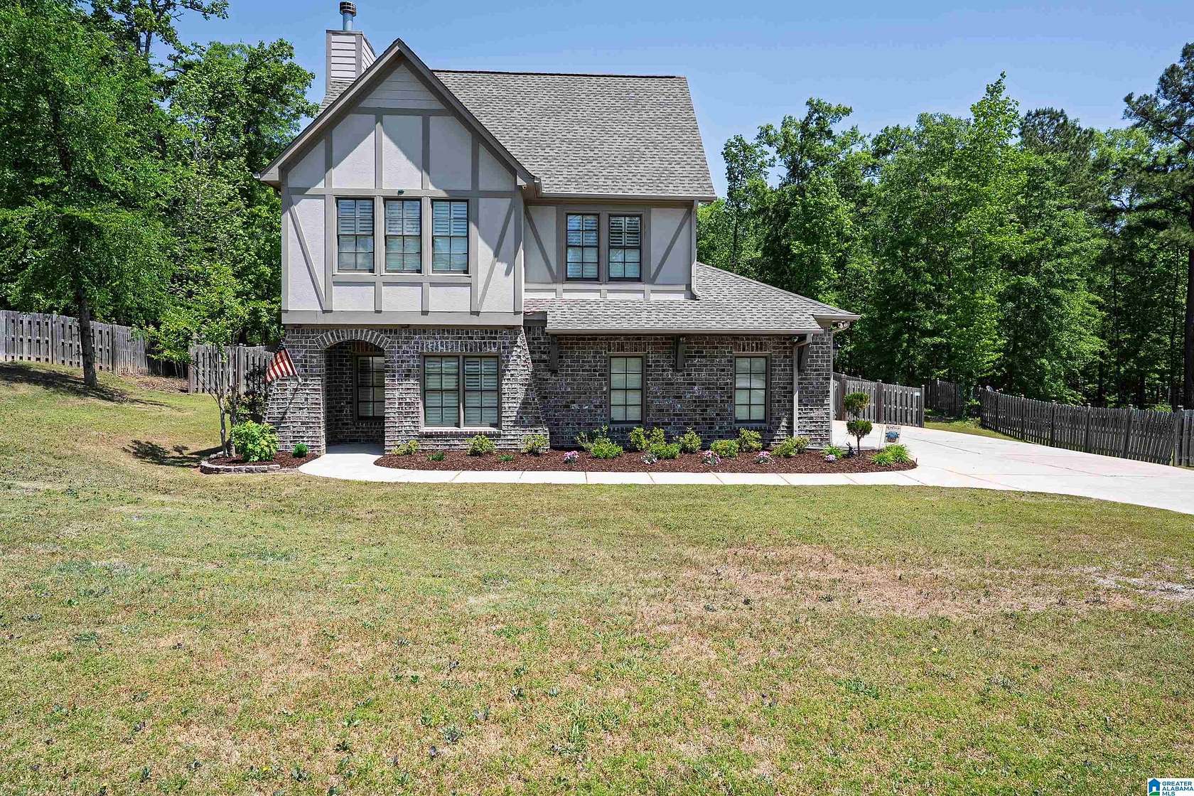 1.53 Acres of Land with Home for Sale in Wilsonville, Alabama