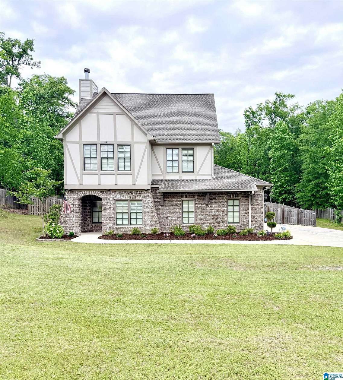 1.53 Acres of Land with Home for Sale in Wilsonville, Alabama