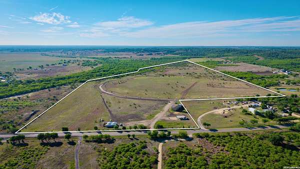 85.6 Acres of Land with Home for Sale in Kingsbury, Texas