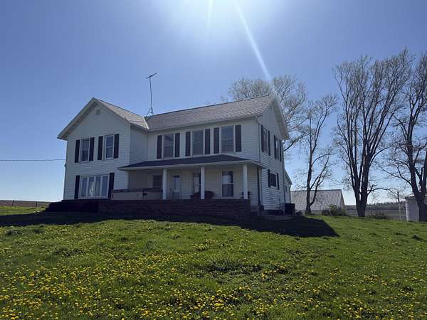 4.5 Acres of Land with Home for Sale in Montour, Iowa