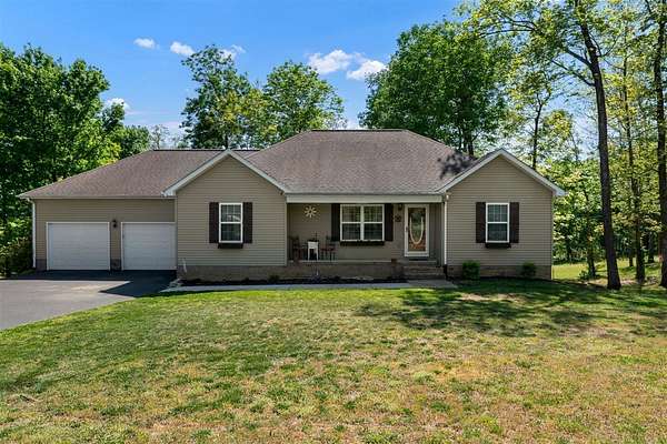 1.72 Acres of Land with Home for Sale in Glasgow, Kentucky