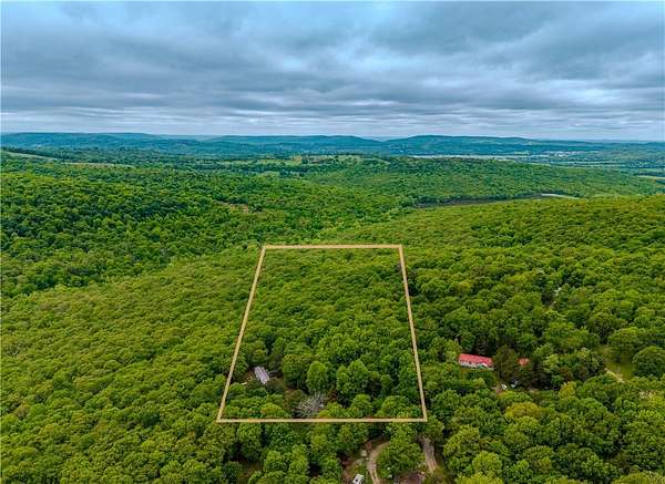 5 Acres of Residential Land for Sale in Fayetteville, Arkansas