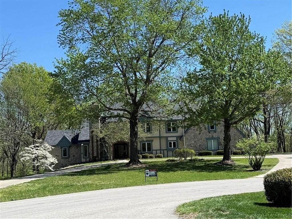 1.86 Acres of Land with Home for Lease in Kansas City, Missouri