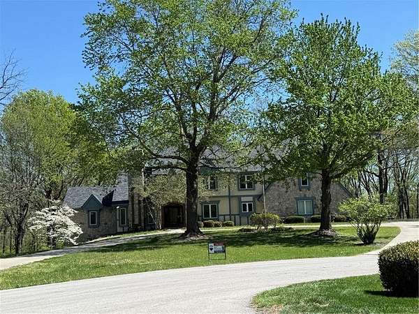 1.86 Acres of Land with Home for Lease in Kansas City, Missouri