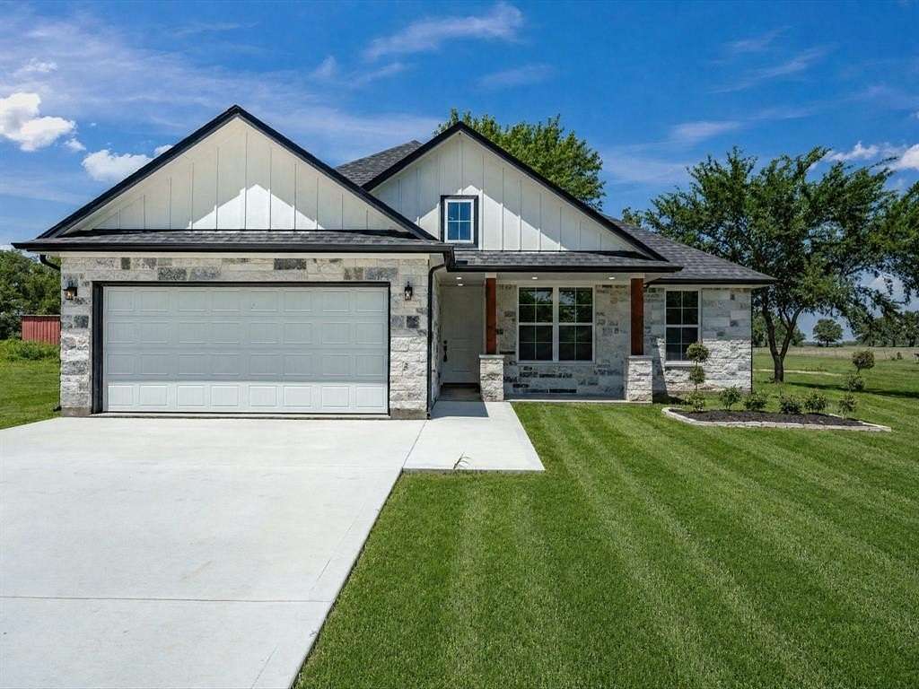 5 Acres of Land with Home for Sale in Bowie, Texas