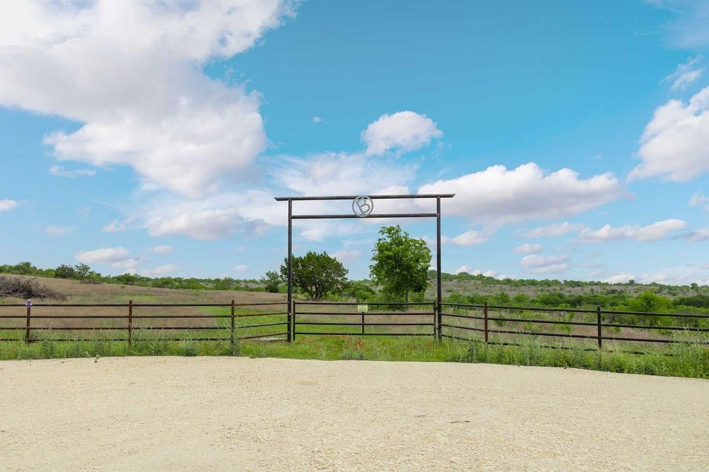 10 Acres of Recreational & Residential Land for Sale in Comanche, Texas