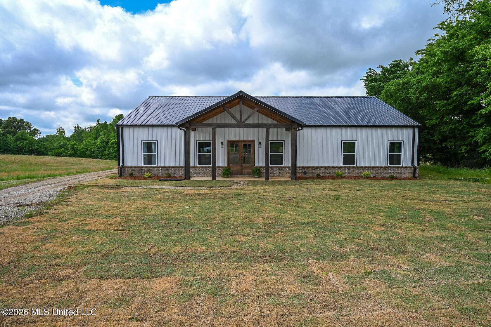 2.8 Acres of Land with Home for Sale in Lake Cormorant, Mississippi