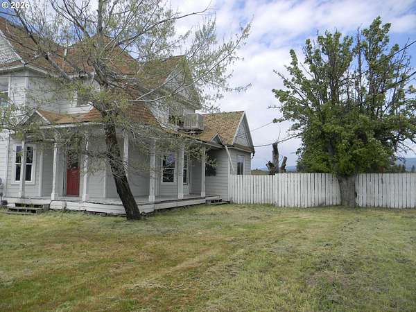 6.2 Acres of Land with Home for Sale in Goldendale, Washington