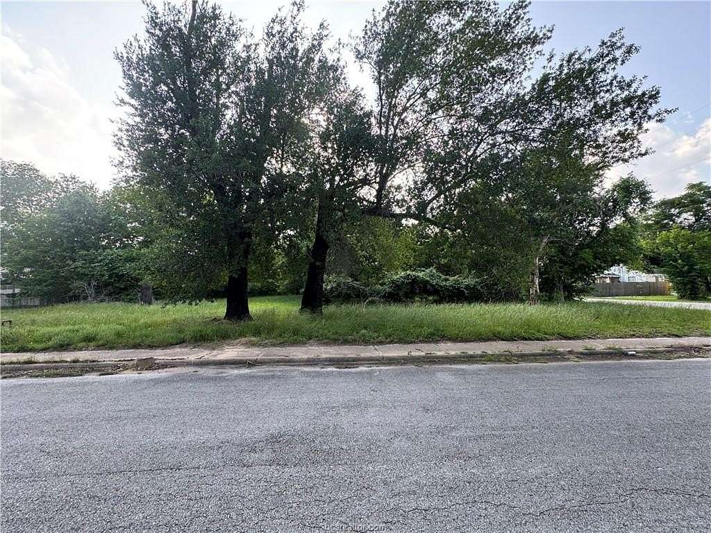 0.26 Acres of Mixed-Use Land for Sale in Bryan, Texas