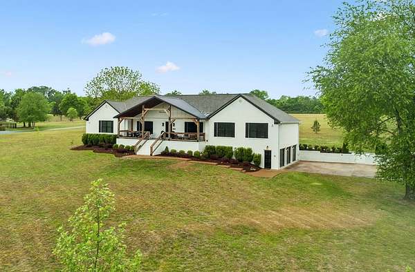 6.3 Acres of Land with Home for Sale in Columbia, Tennessee