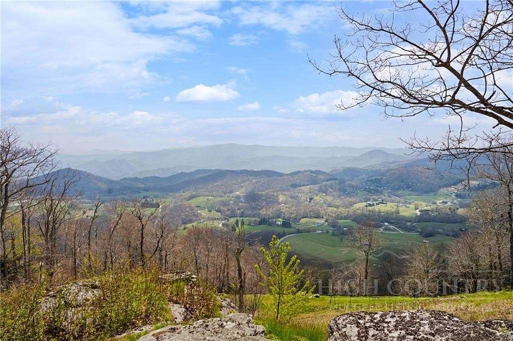 1 Acre of Residential Land for Sale in Banner Elk, North Carolina