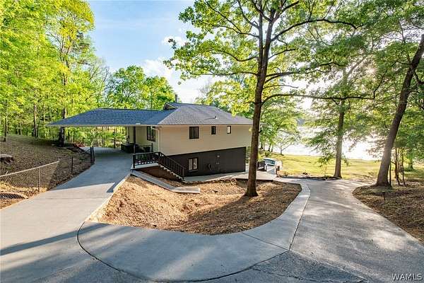1.58 Acres of Land with Home for Sale in Northport, Alabama
