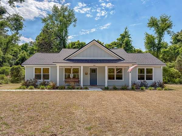 1.57 Acres of Land with Home for Sale in Crawfordville, Florida