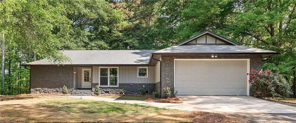 1.5 Acres of Land with Home for Sale in Douglasville, Georgia