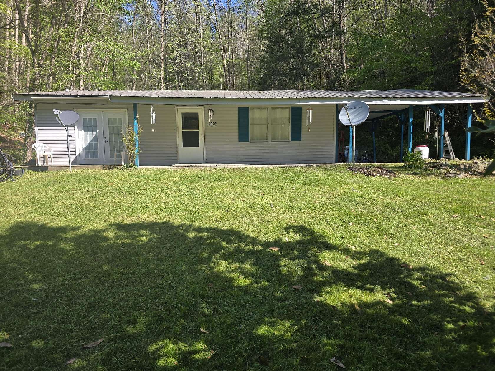 2.13 Acres of Land with Home for Sale in Bledsoe, Kentucky