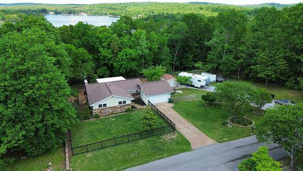 1.75 Acres of Land with Home for Sale in Horseshoe Bend, Arkansas