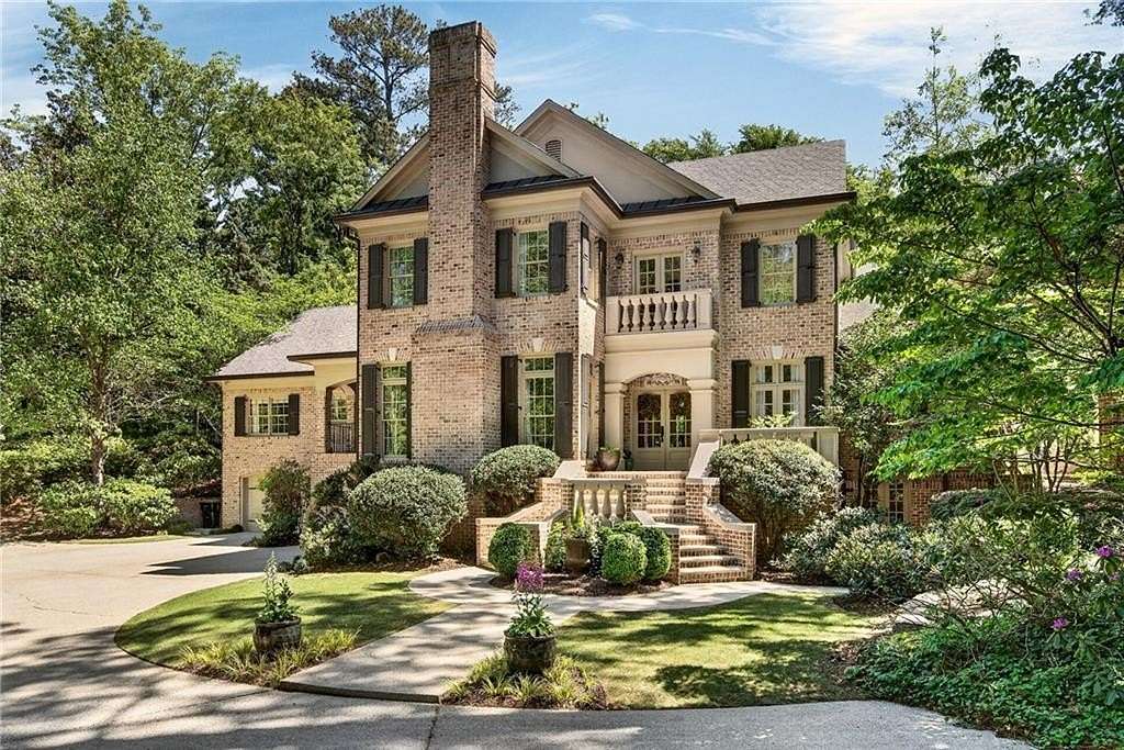 2 Acres of Land with Home for Sale in Atlanta, Georgia