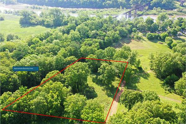 2 Acres of Residential Land for Sale in Flippin, Arkansas