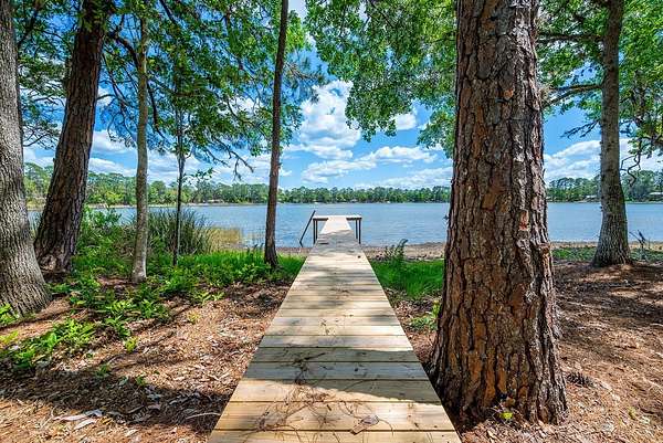 5.17 Acres of Land with Home for Sale in Hawthorne, Florida