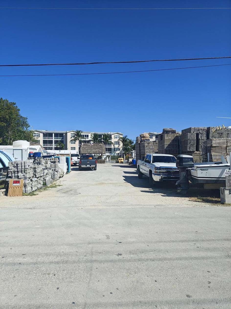 Commercial Land for Sale in Lower Matecumbe Key, Florida
