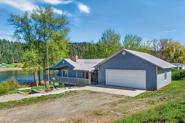 2.65 Acres of Land with Home for Sale in Kettle Falls, Washington