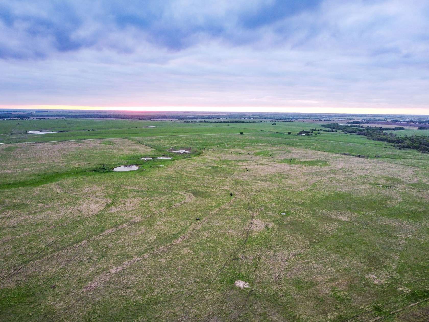 160 Acres of Land for Sale in Waverly, Kansas