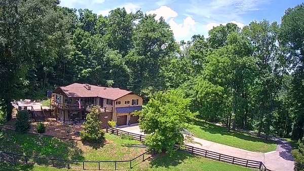 9.35 Acres of Land with Home for Sale in Franklin, Tennessee