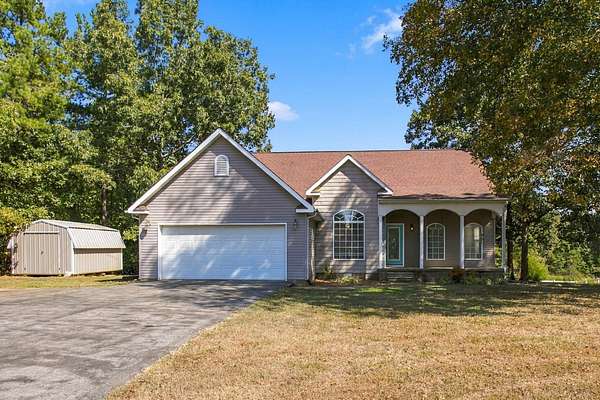 3.17 Acres of Land with Home for Sale in Hohenwald, Tennessee