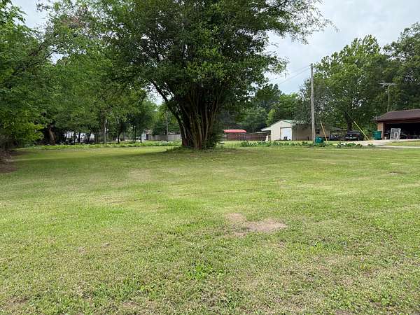 0.76 Acres of Residential Land for Sale in De Kalb, Texas