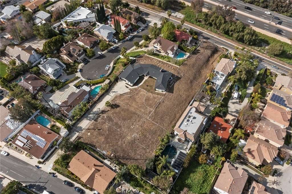 1.1 Acres of Residential Land for Sale in Woodland Hills, California