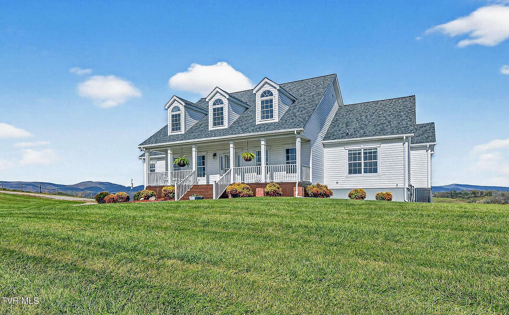 37.6 Acres of Recreational Land with Home for Sale in Abingdon, Virginia