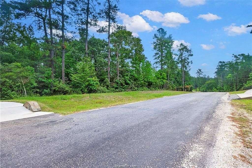 3 Acres of Residential Land for Sale in Huntsville, Texas