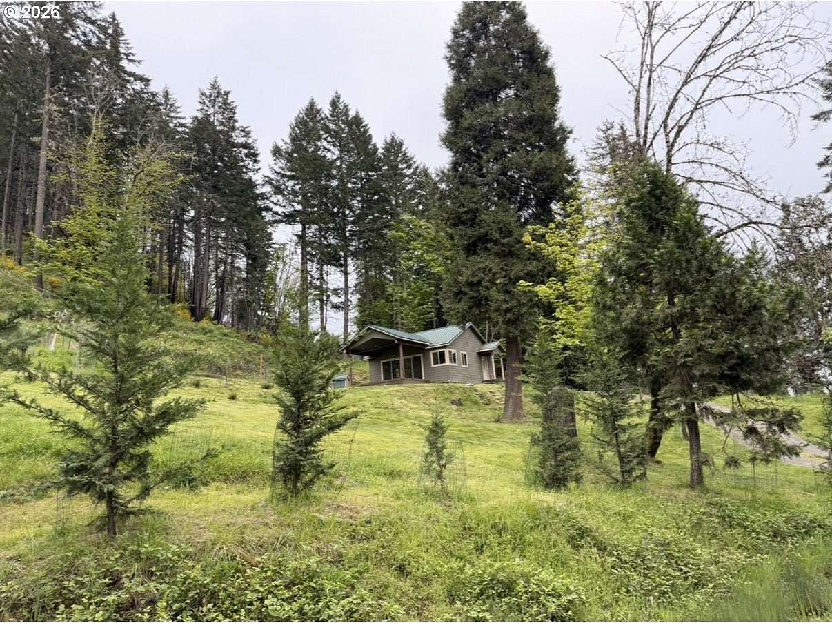 5.12 Acres of Land with Home for Sale in Glide, Oregon